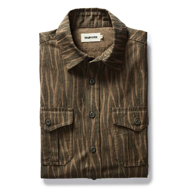 Men’s short-sleeve fjord tops-The Saddler Shirt in Bark Print Broken Twill